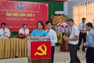 Chi bộ Ban Quản lý Khu Kinh tế Phú Quốc tổ chức đại hội lần thứ V nhiệm kỳ 2025-2030. Ảnh: Vân Khánh